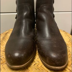 UGG ‘Volta’ Distressed Ankle Boots